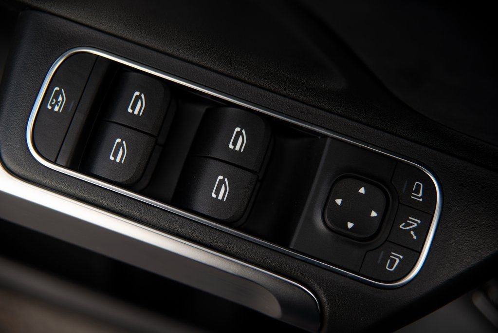 Certified 2025 Mercedes-Benz GLB 250 4MATIC image 23