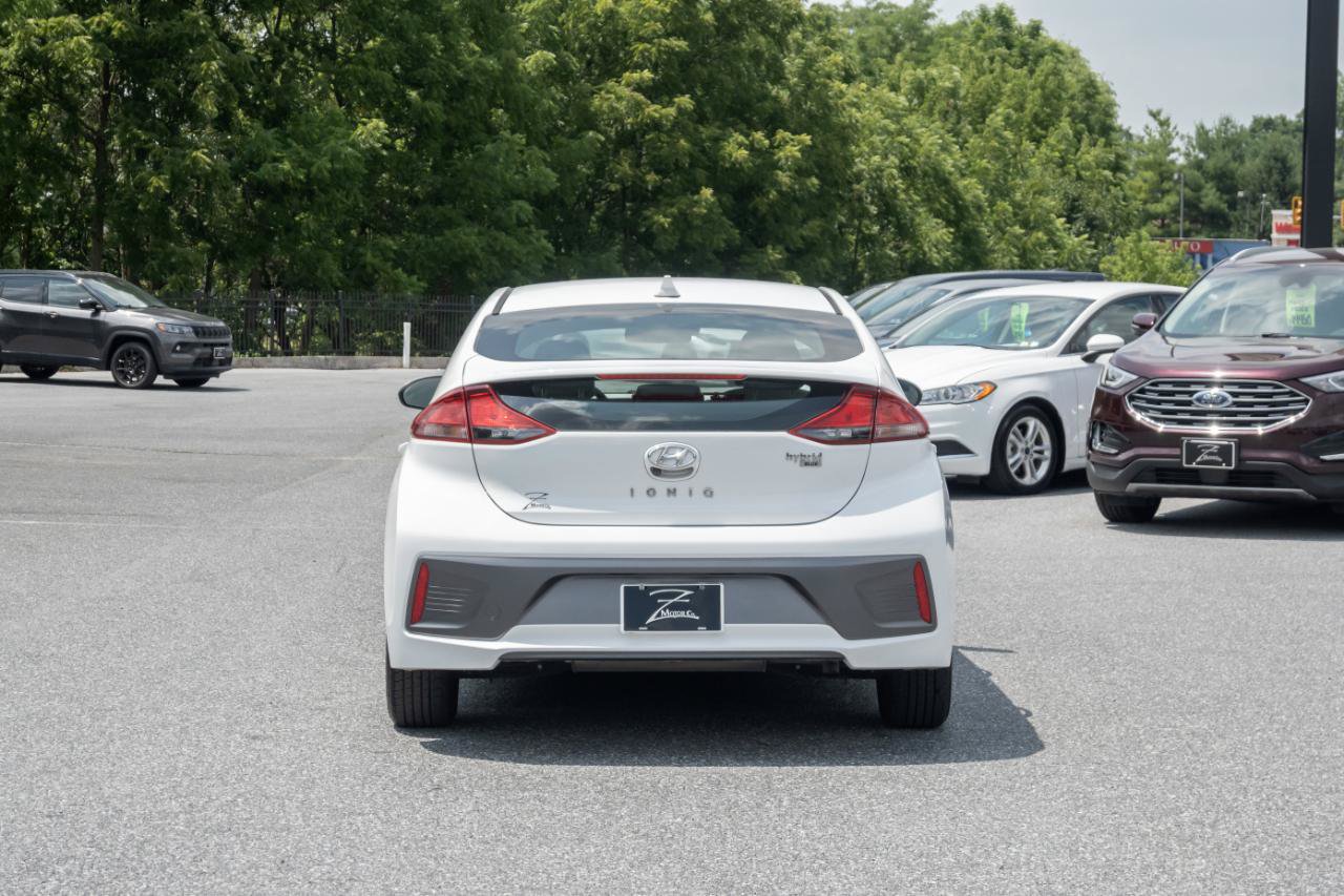 Used 2020 Hyundai Ioniq Blue FWD image 9