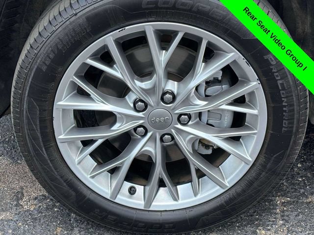 Used 2023 Jeep Grand Cherokee L Summit w/ Rear Seat Video Group I AWD/4WD image 38