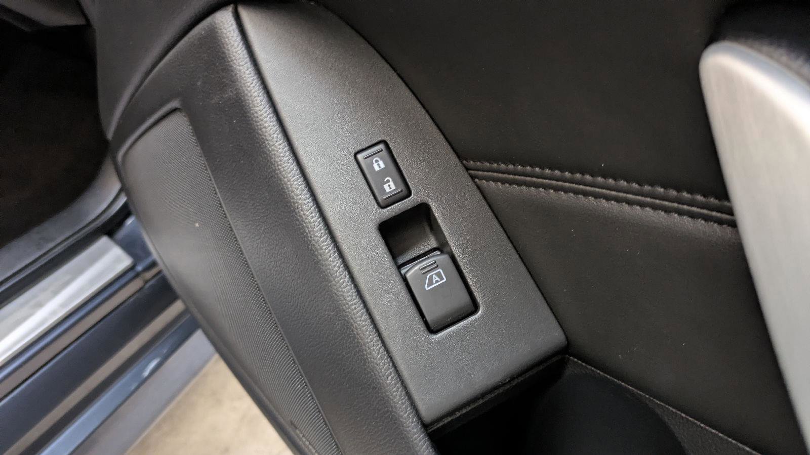 Used 2014 INFINITI Q60 Journey w/ Premium Package RWD image 24