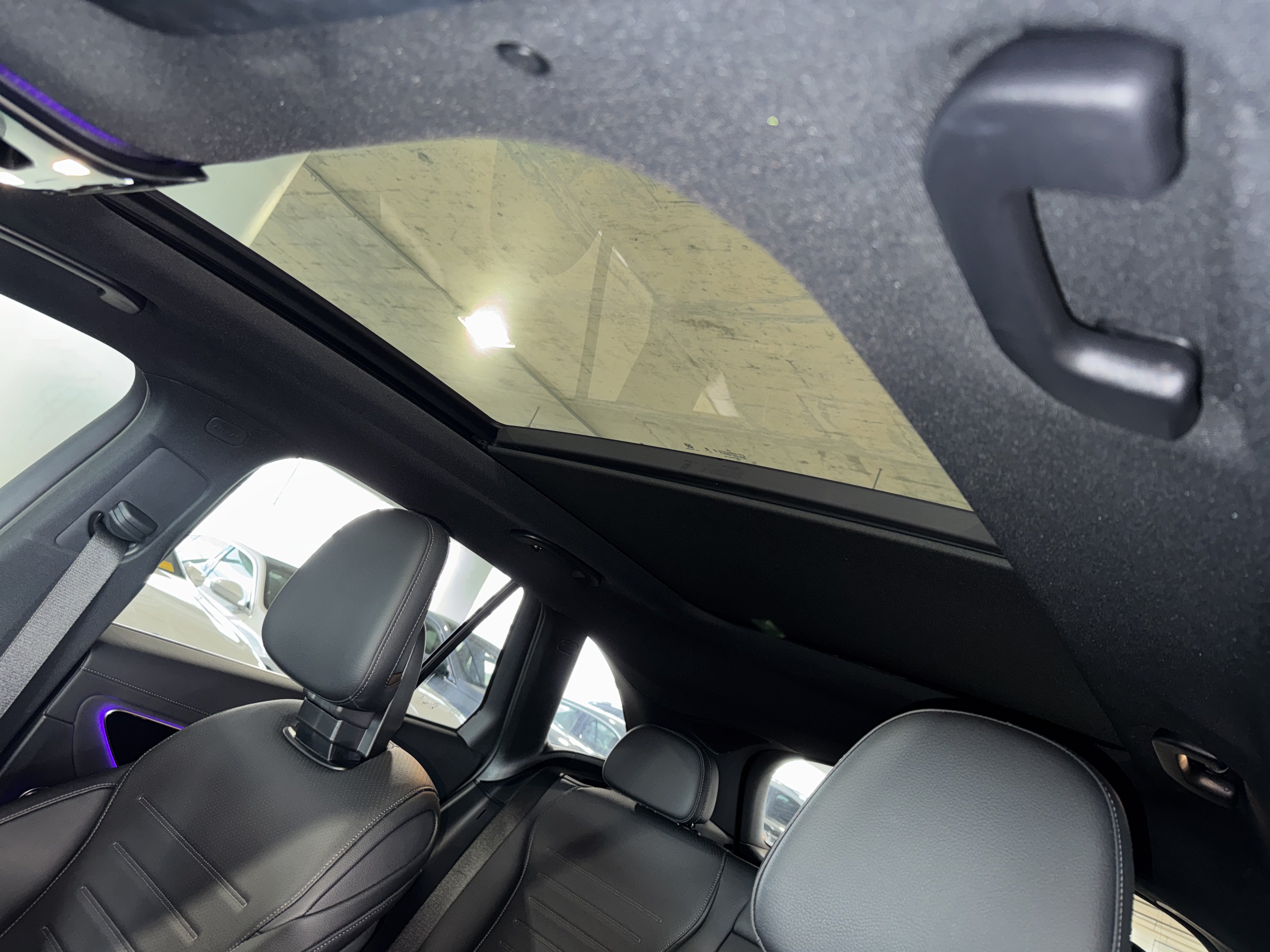 Used 2025 Mercedes-Benz GLC 300 image 33