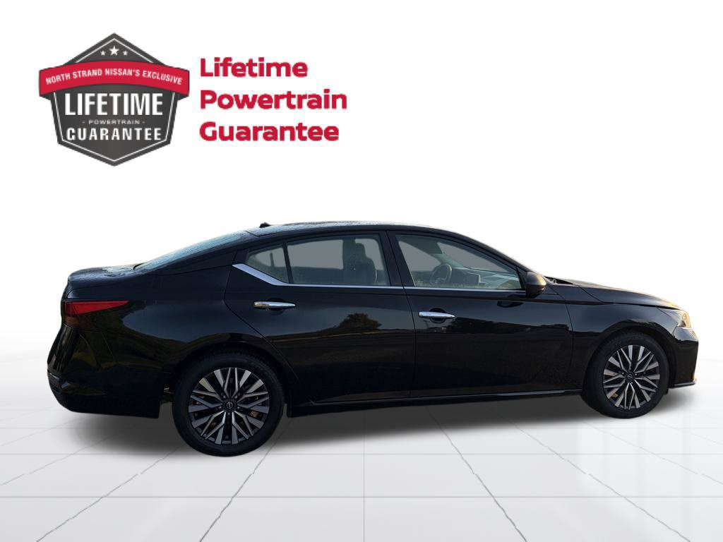 Certified 2024 Nissan Altima 2.5 SV FWD image 6