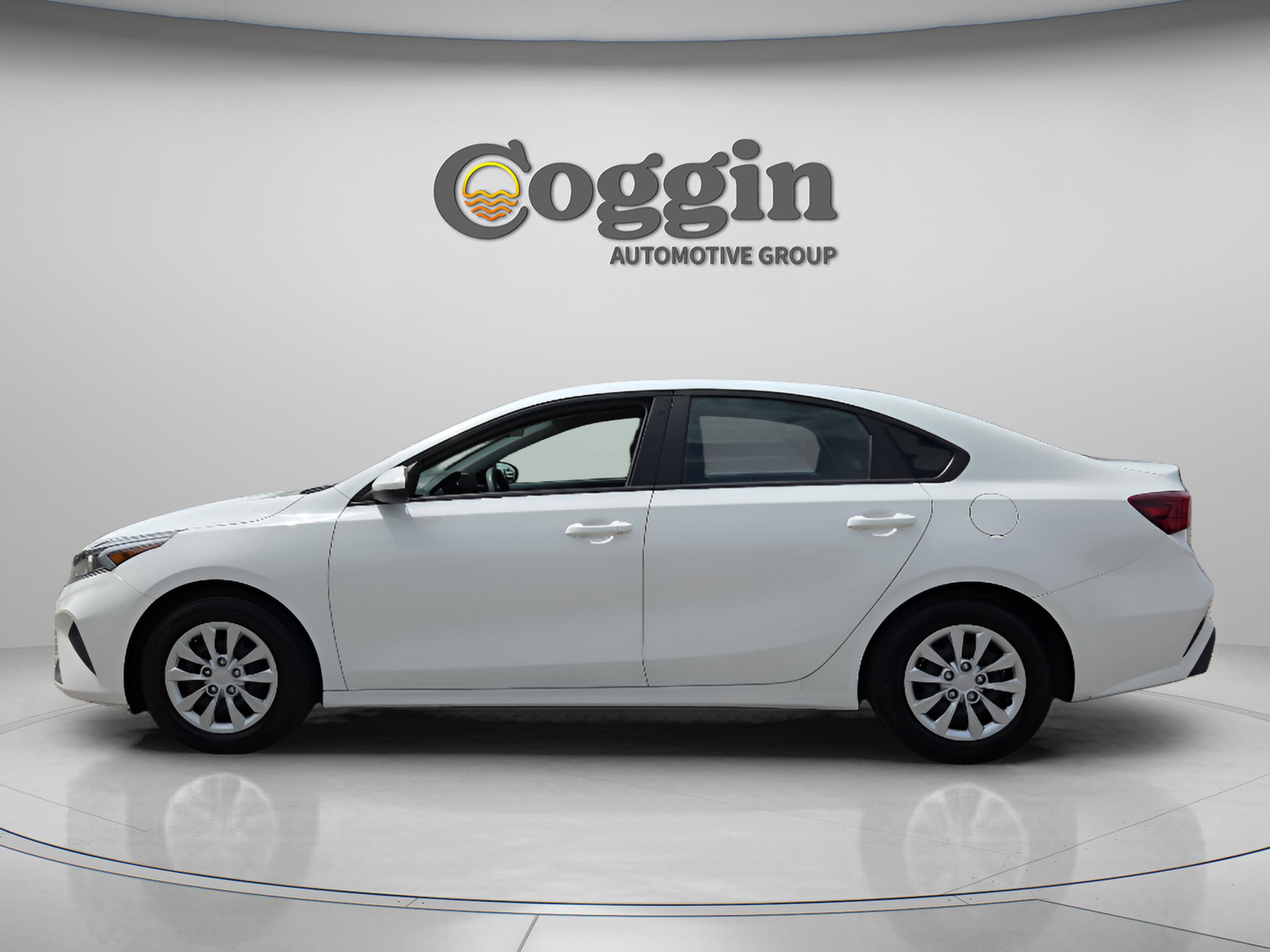 Used 2023 Kia Forte LX FWD image 2