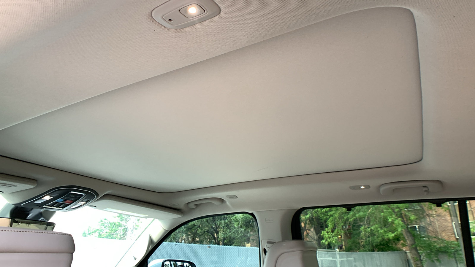 Used 2022 Jeep Wagoneer Series III w/ Premium Group I AWD/4WD image 25