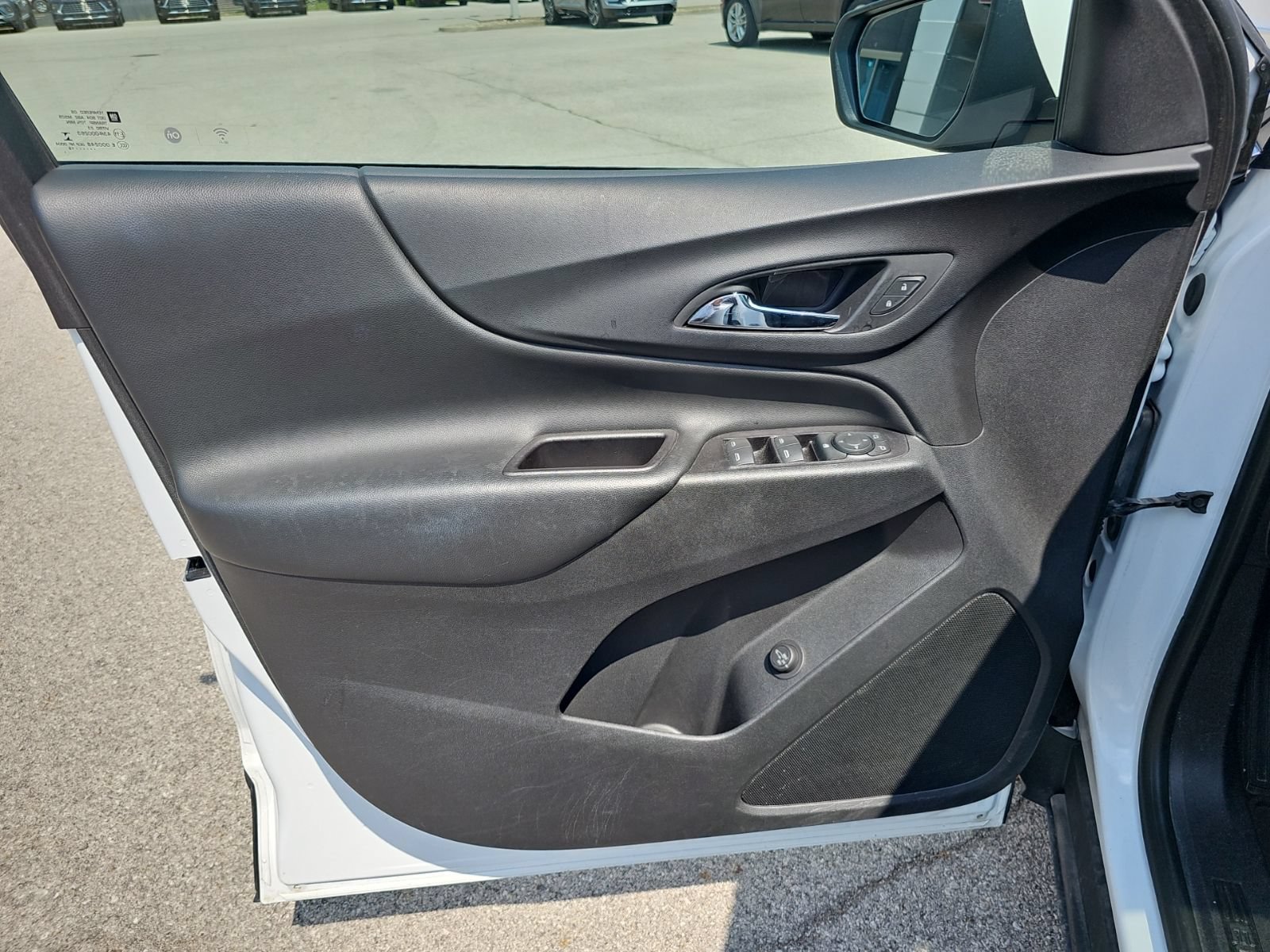 Used 2019 Chevrolet Equinox LT FWD image 14