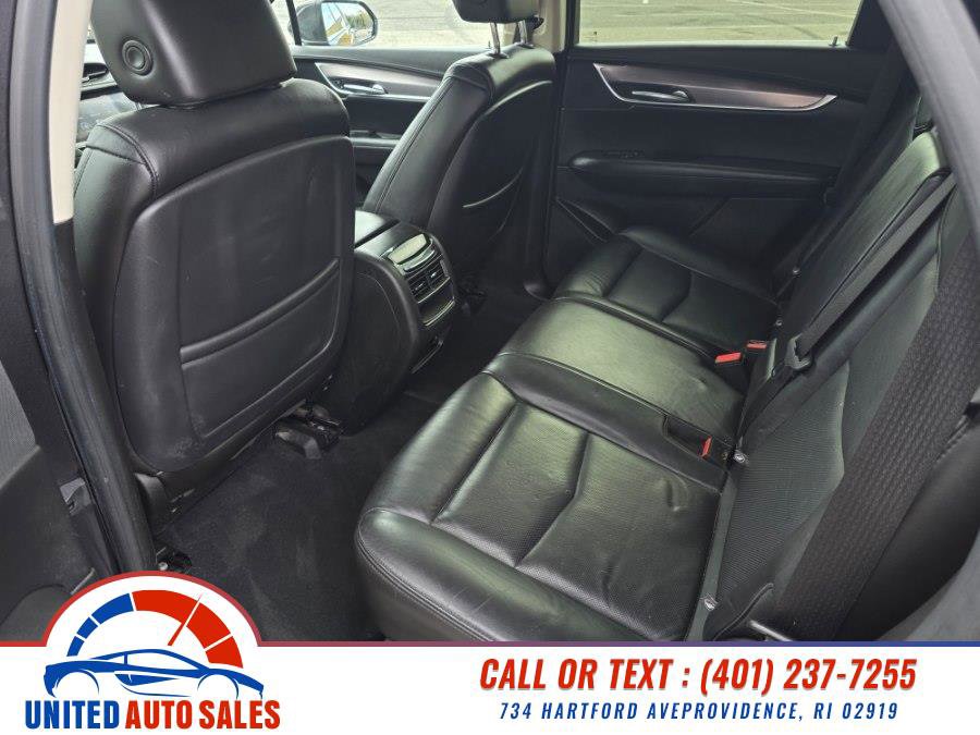 Used 2018 Cadillac XT5 Luxury w/ Driver Awareness Package AWD/4WD image 10