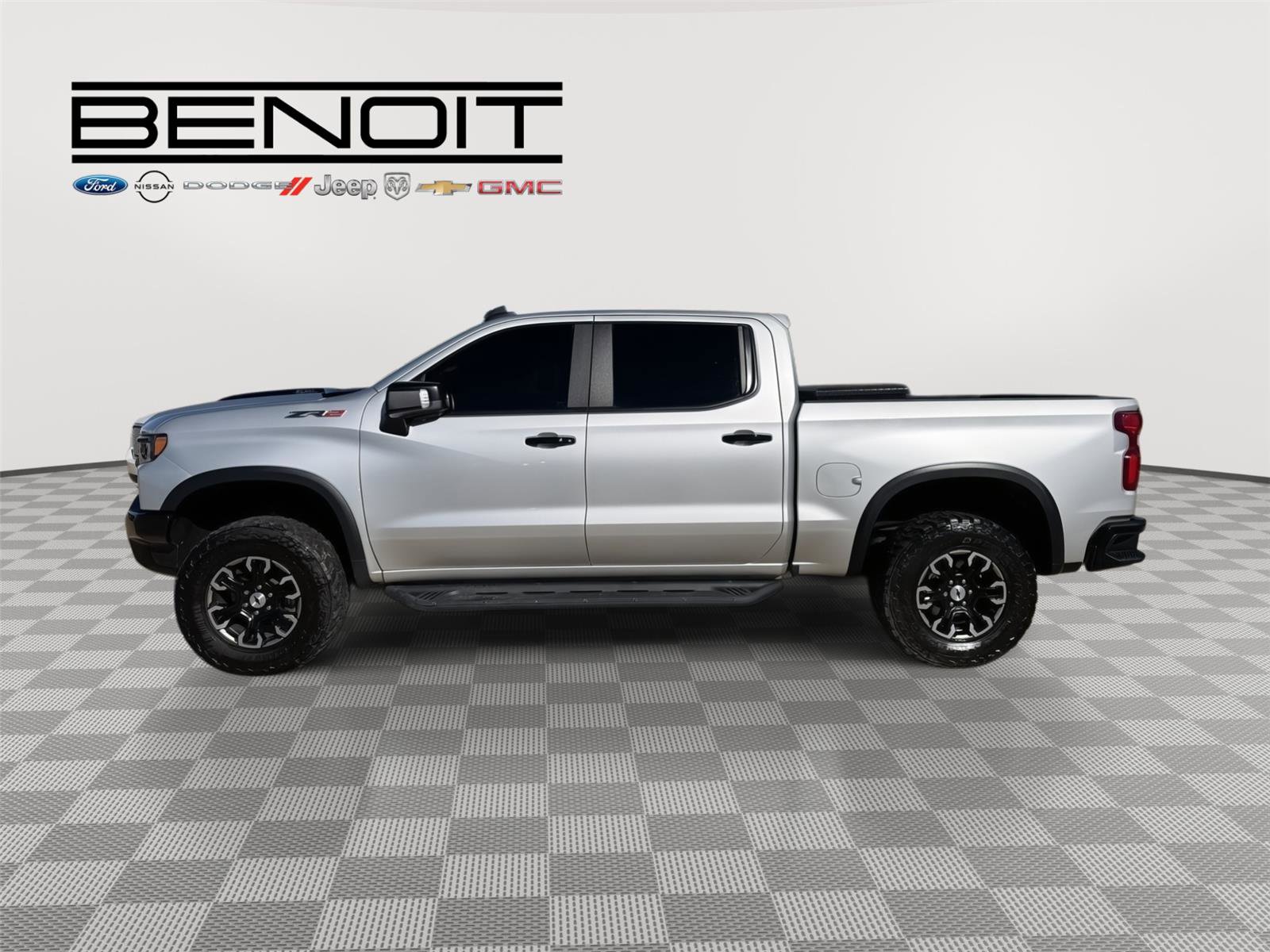 Used 2022 Chevrolet Silverado 1500 ZR2 w/ Technology Package image 4