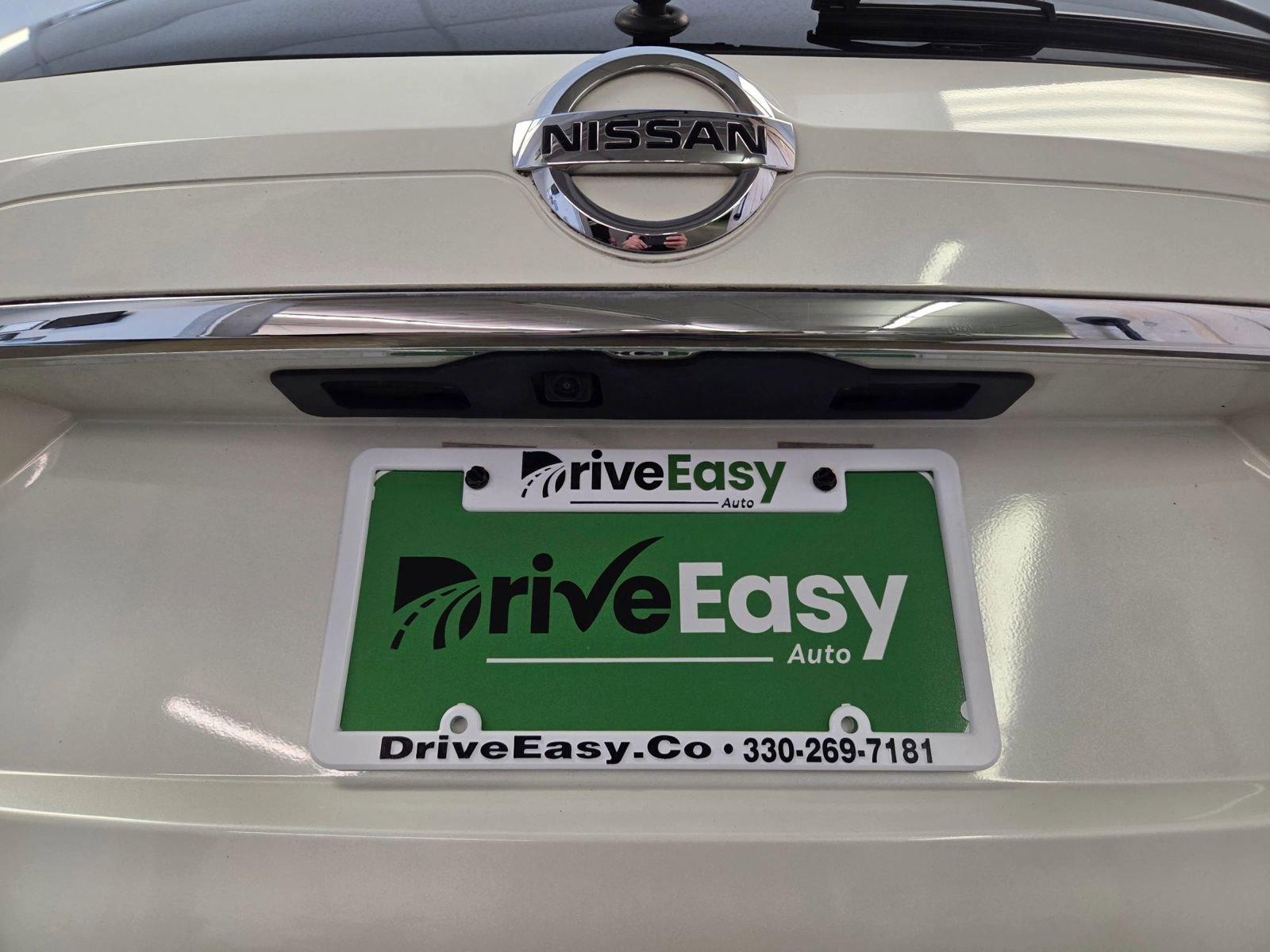 Used 2017 Nissan Rogue SV w/ SV Premium Package image 12