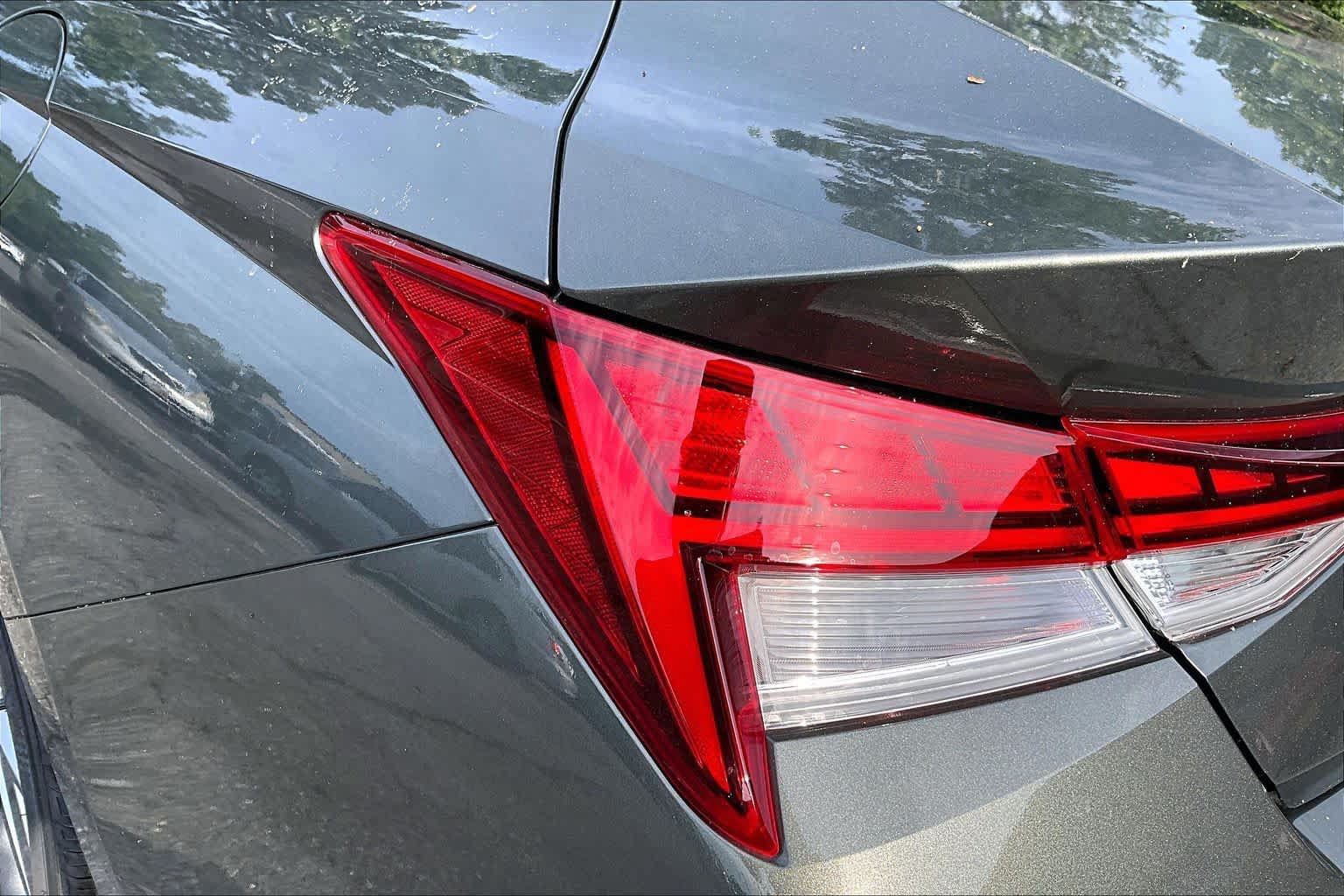 New 2026 Hyundai Elantra Hybrid FWD image 12