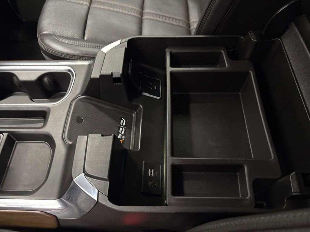 Used 2024 Chevrolet Silverado 1500 High Country w/ Technology Package AWD/4WD image 19