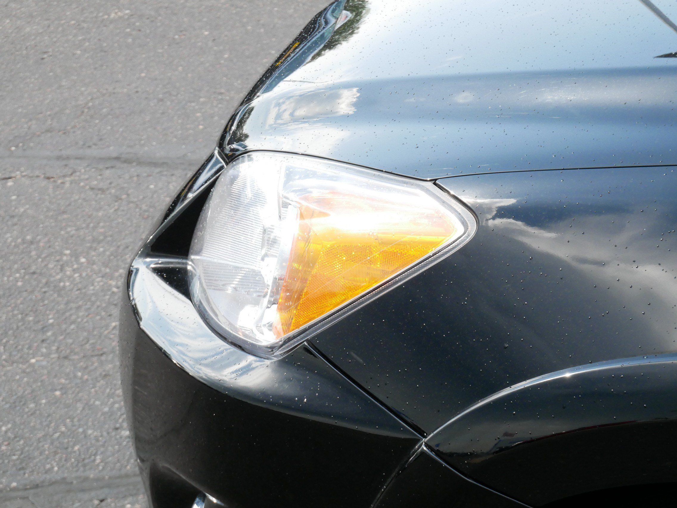 Used 2011 Toyota RAV4 Limited w/ Limited Extra Value Pkg AWD/4WD image 16