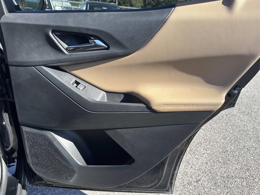 Used 2025 Chevrolet Equinox ACTIV w/ Safety and Technology Package image 20