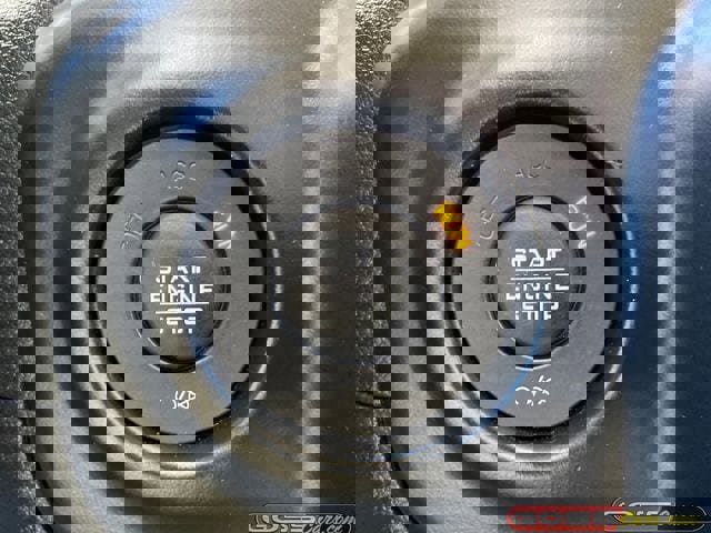 Certified 2020 Jeep Gladiator Overland w/ Cold Weather Group image 11