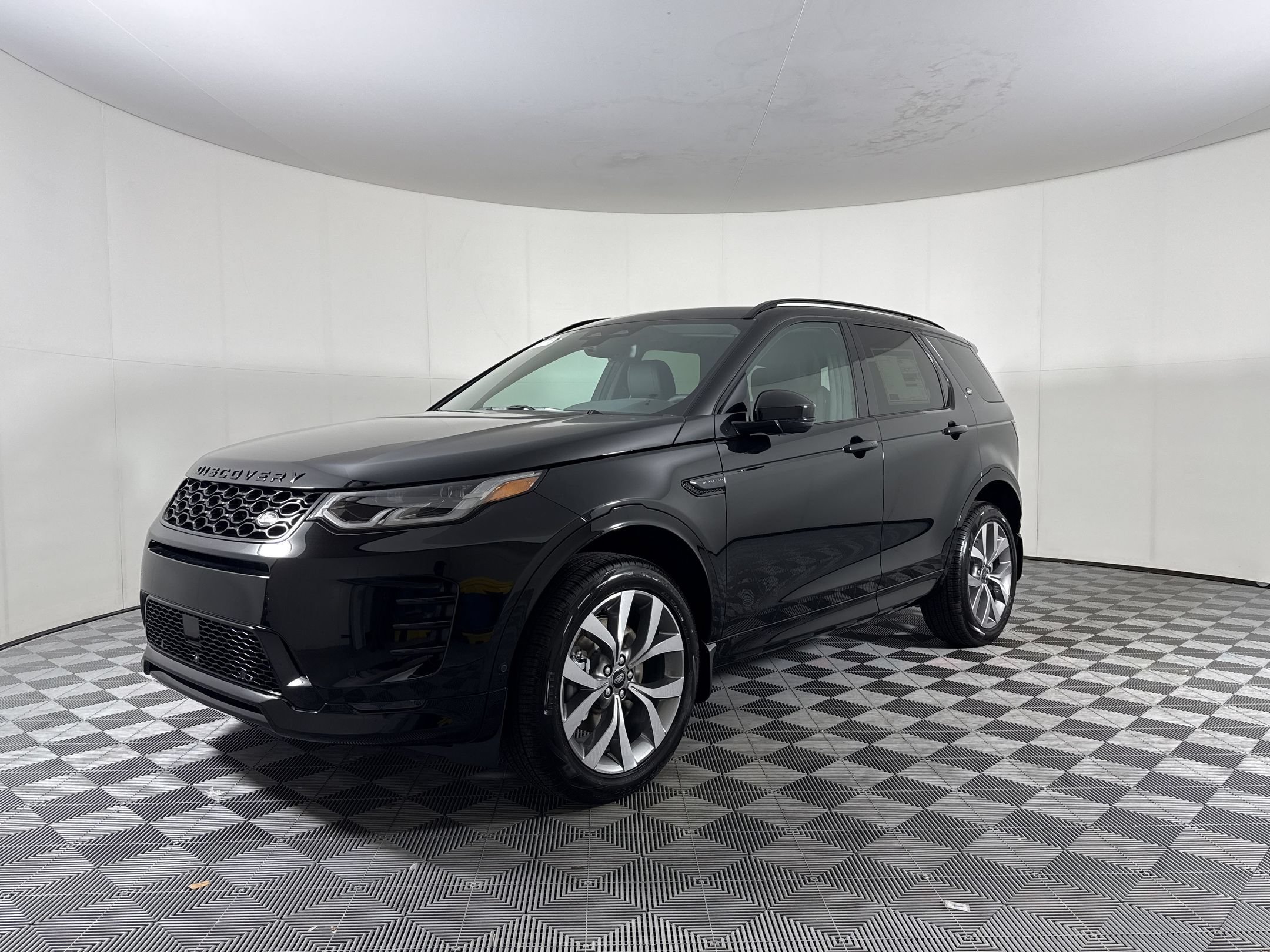 New 2026 Land Rover Discovery Sport Landmark