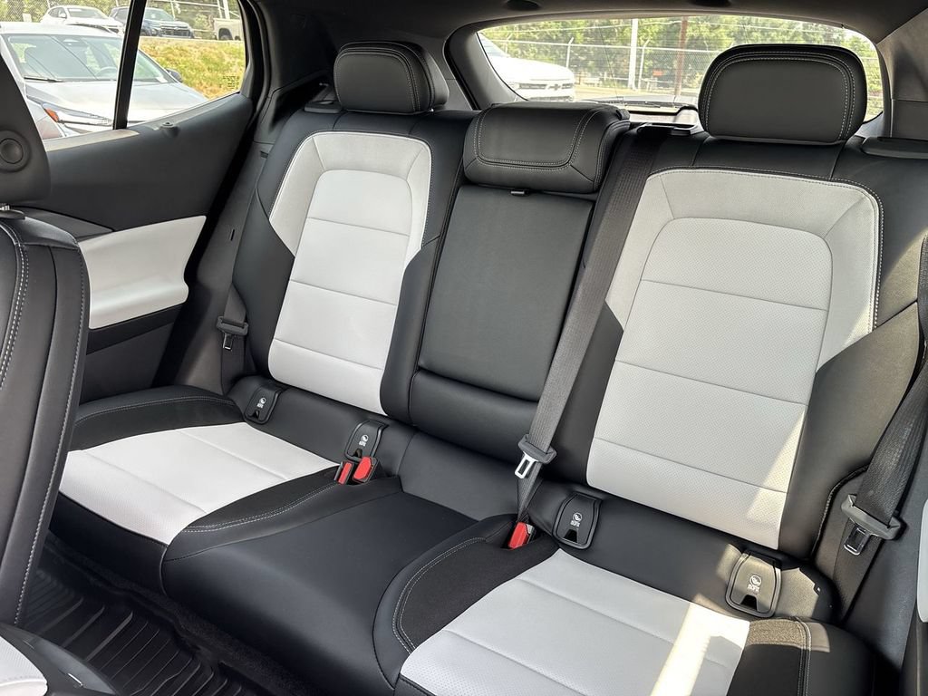 New 2026 Chevrolet Equinox EV LT AWD/4WD image 25