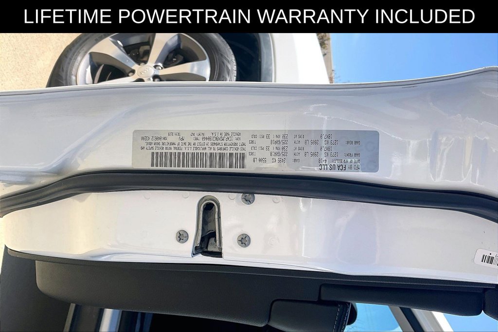 Used 2019 Jeep Cherokee Limited w/ Luxury Group AWD/4WD image 27
