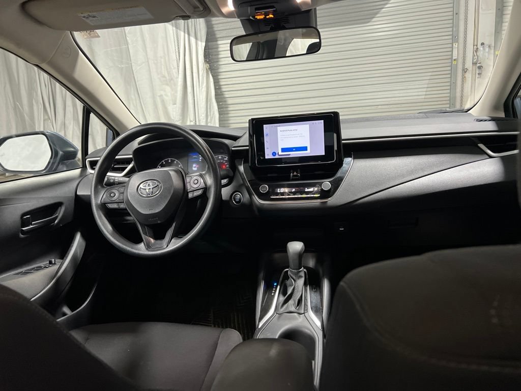 Used 2025 Toyota Corolla LE w/ Convenience Package FWD image 13