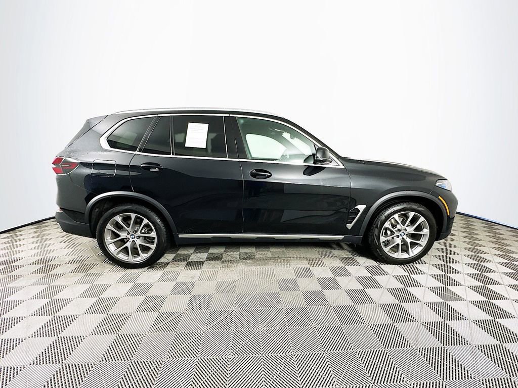 Used 2025 BMW X5 xDrive40i w/ Premium Package AWD/4WD image 10