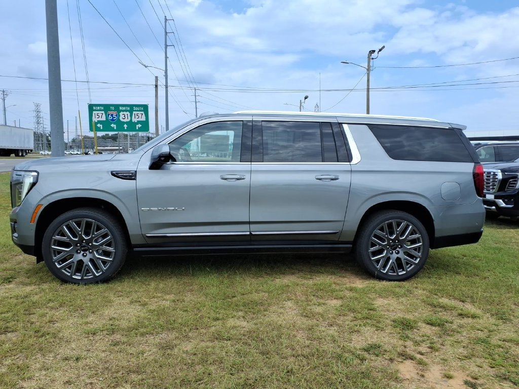 New 2026 GMC Yukon XL Denali Ultimate AWD/4WD image 4