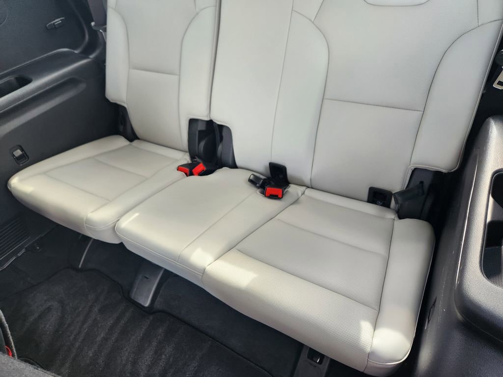 Used 2025 Kia Telluride S image 30