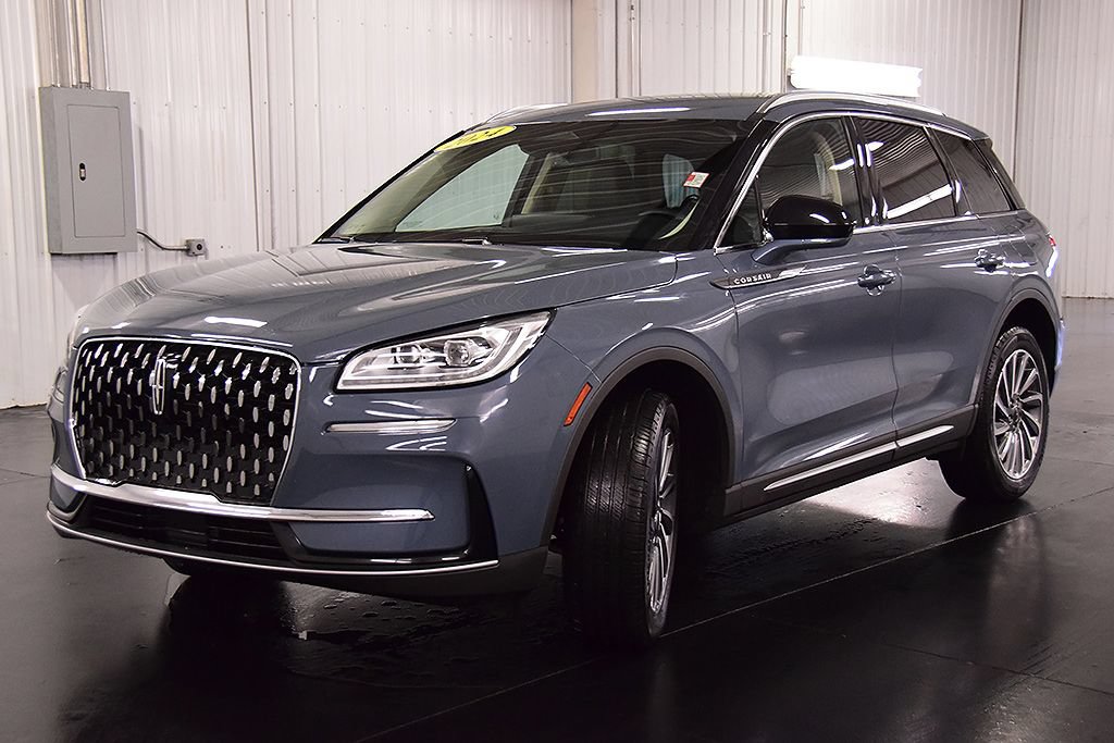 Used 2024 Lincoln Corsair Reserve AWD/4WD image 3