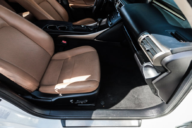 Used 2016 Lexus IS 200t RWD image 59