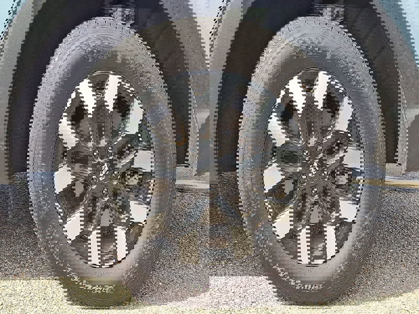 Used 2025 Hyundai Santa Cruz SEL image 37