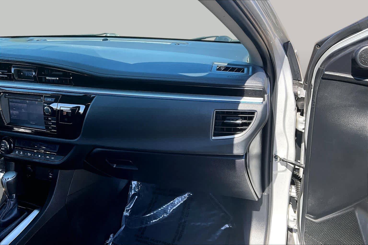 Used 2016 Toyota Corolla S FWD image 18