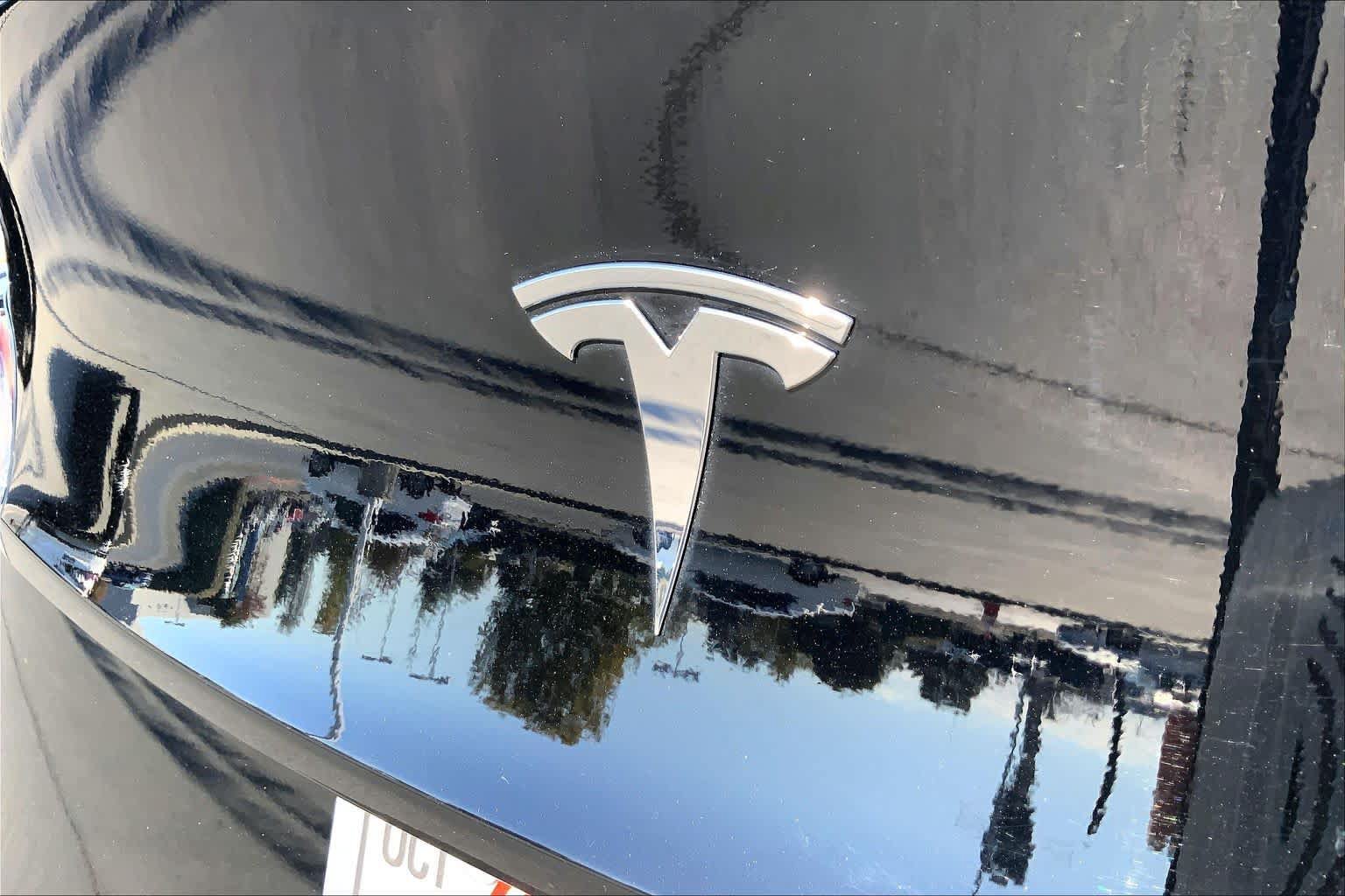 Used 2024 Tesla Model Y Long Range AWD/4WD image 28