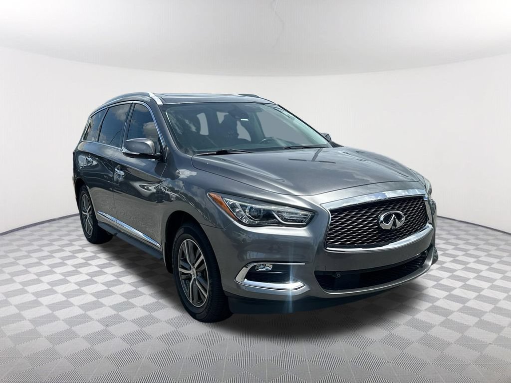 Used 2020 INFINITI QX60 Luxe w/ Essential Package FWD image 3