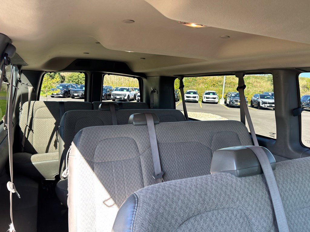 Used 2025 Chevrolet Express 3500 LT w/ LT Preferred Equipment Group RWD image 14