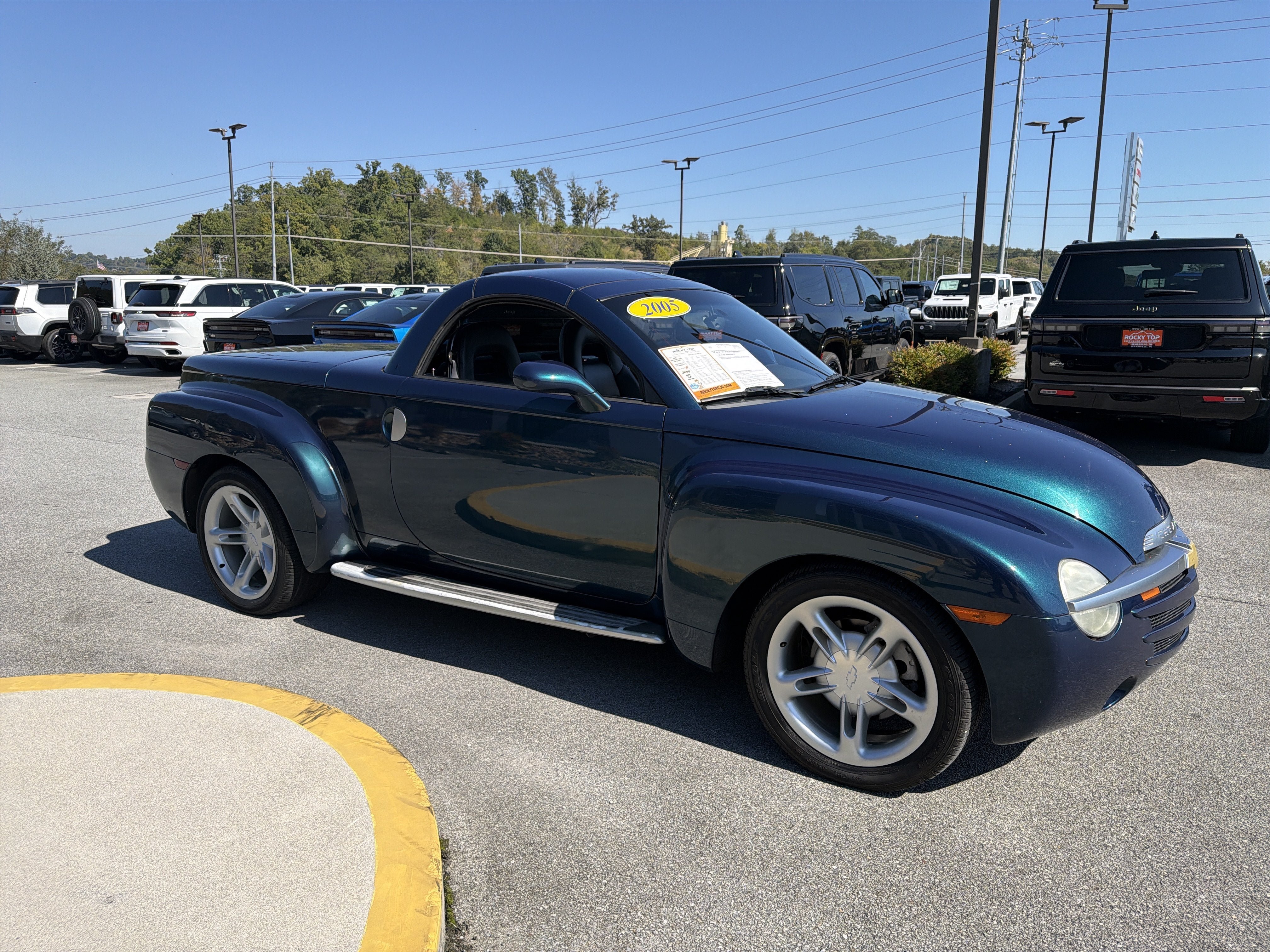 Used 2005 Chevrolet SSR w/ Preferred Equipment Group RWD image 6