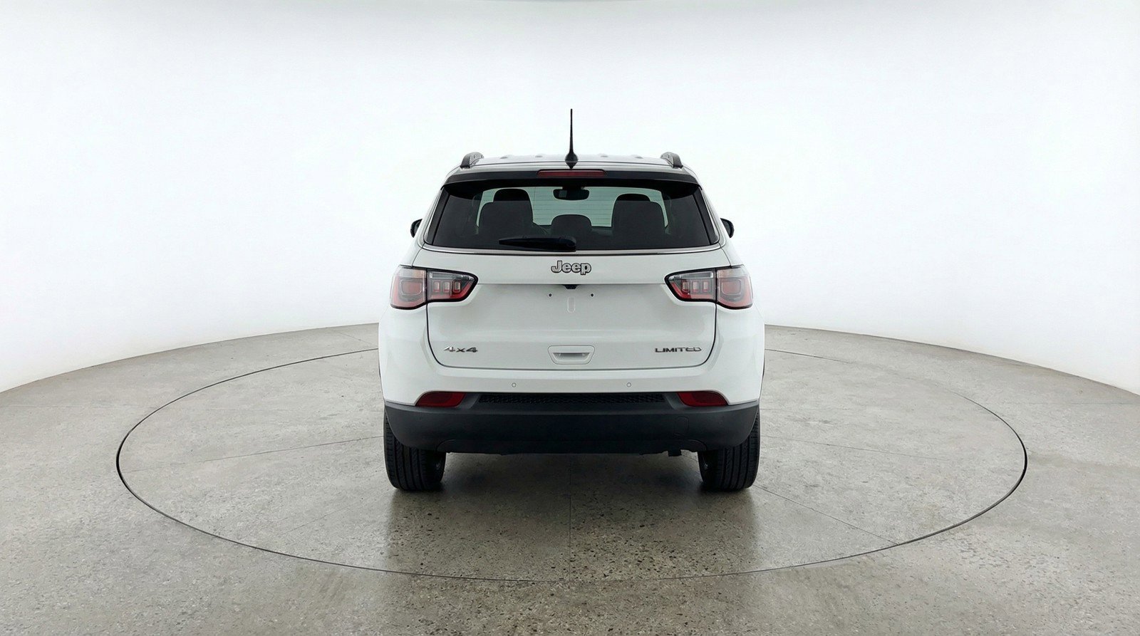 Used 2025 Jeep Compass Limited image 7