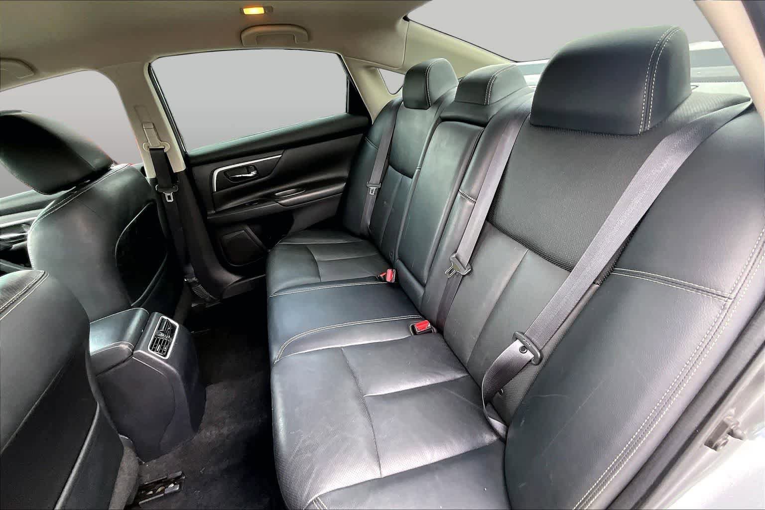 Used 2018 Nissan Altima 2.5 SL FWD image 18