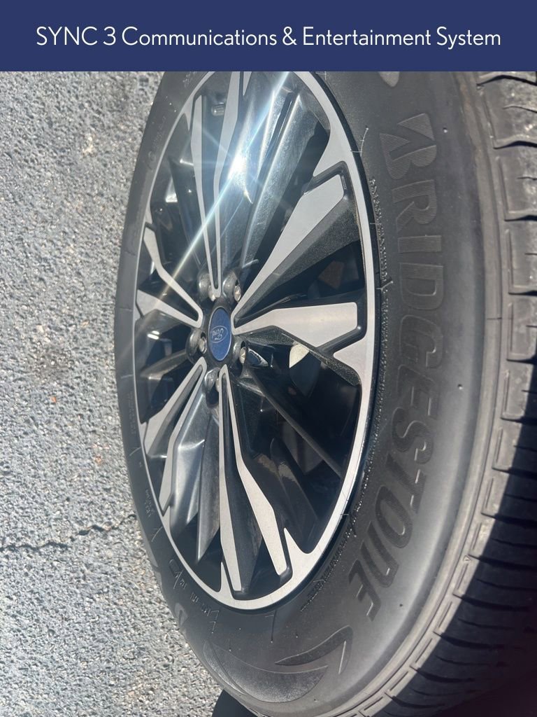 Used 2022 Ford Escape SE w/ SE Sport Appearance Package image 7