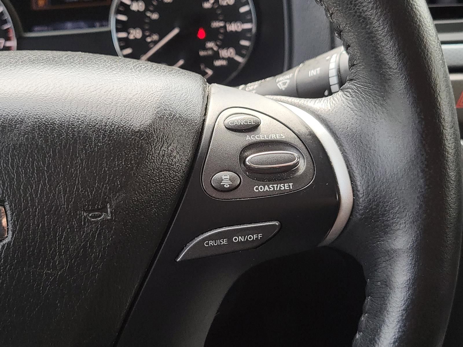 Used 2020 Nissan Pathfinder SL image 32