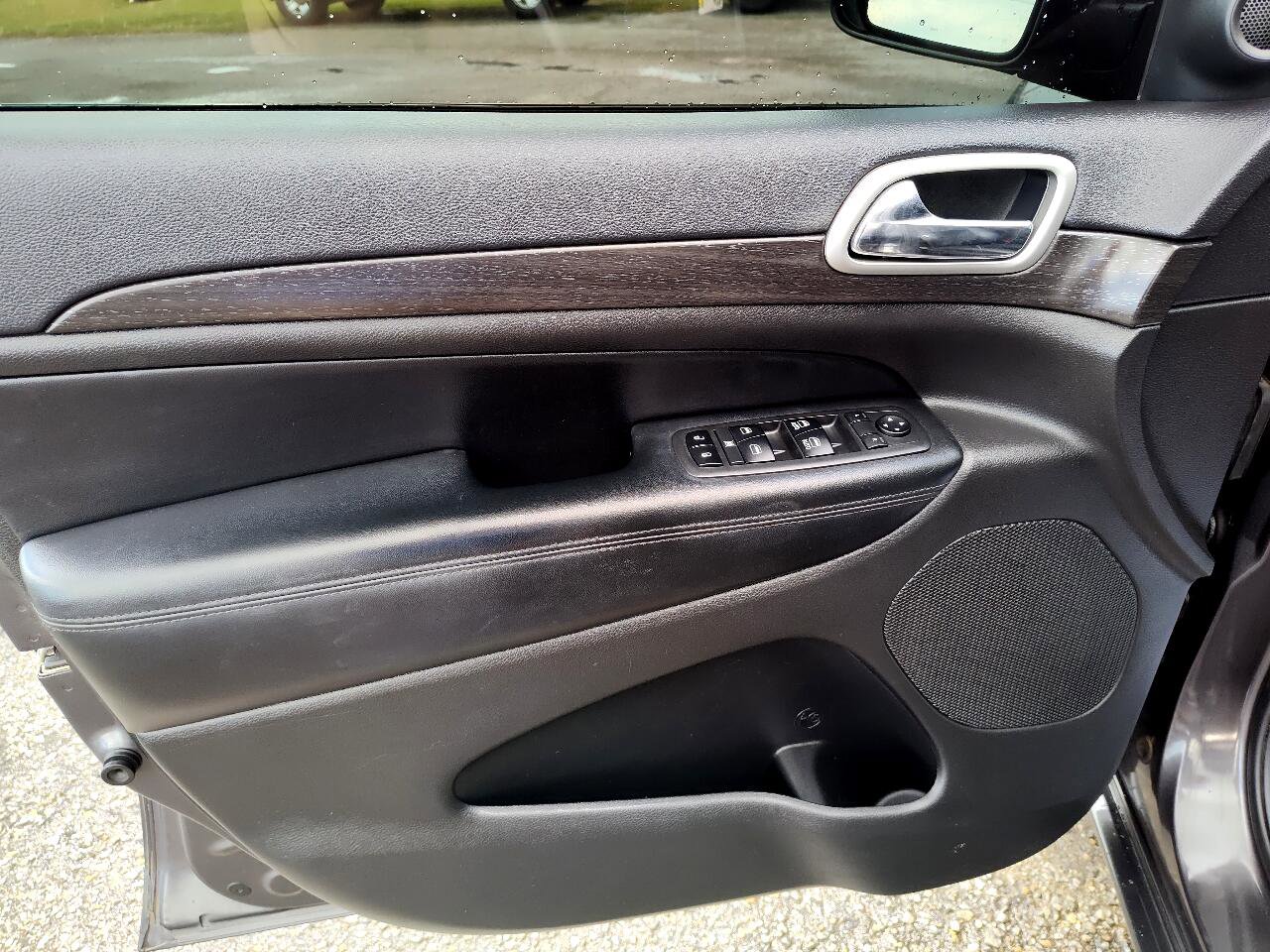 Used 2018 Jeep Grand Cherokee Altitude image 15