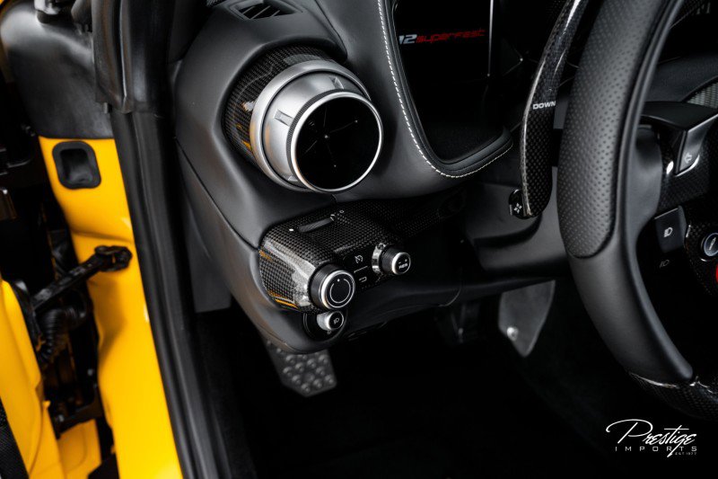 Used 2018 Ferrari 812 Superfast image 40