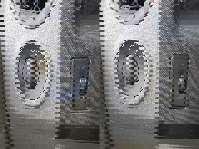 Used 2011 Ford E-250 and Econoline 250 image 18