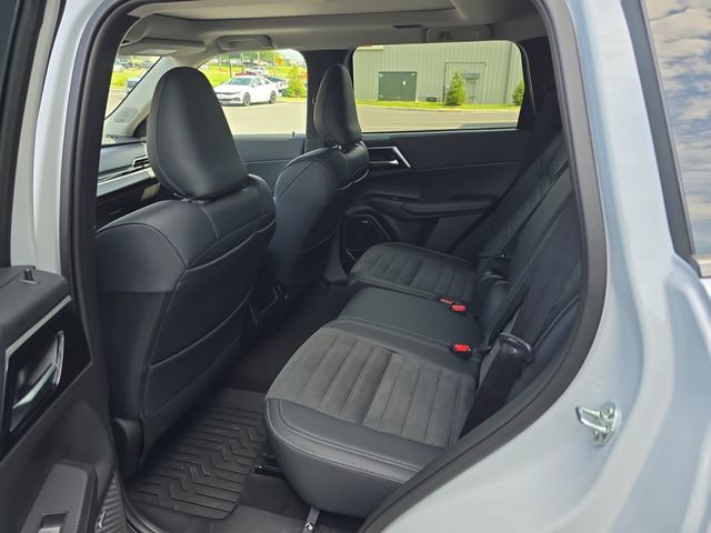 New 2025 Mitsubishi Outlander Trail Edition image 10
