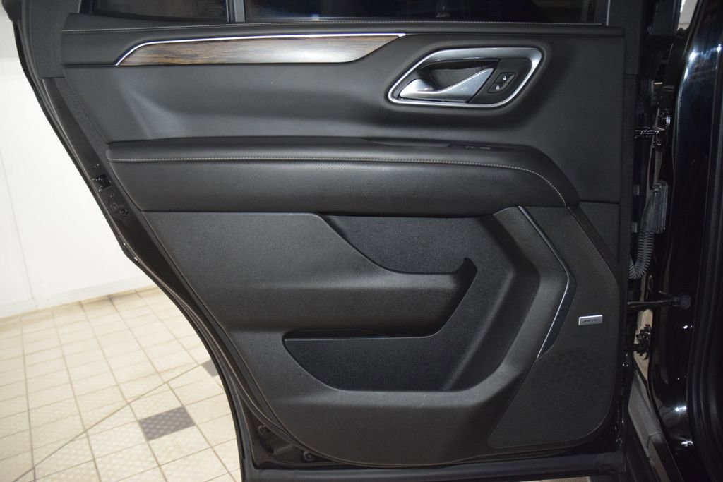 Used 2021 Chevrolet Tahoe Premier AWD/4WD image 45