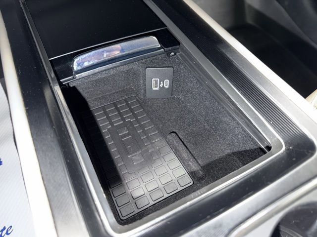 Used 2025 Lincoln Corsair Premiere w/ Equipment Group 101A image 23