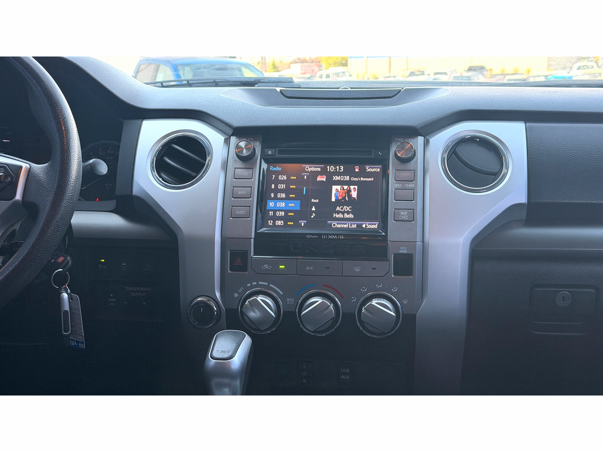 Used 2019 Toyota Tundra SR5 AWD/4WD image 16