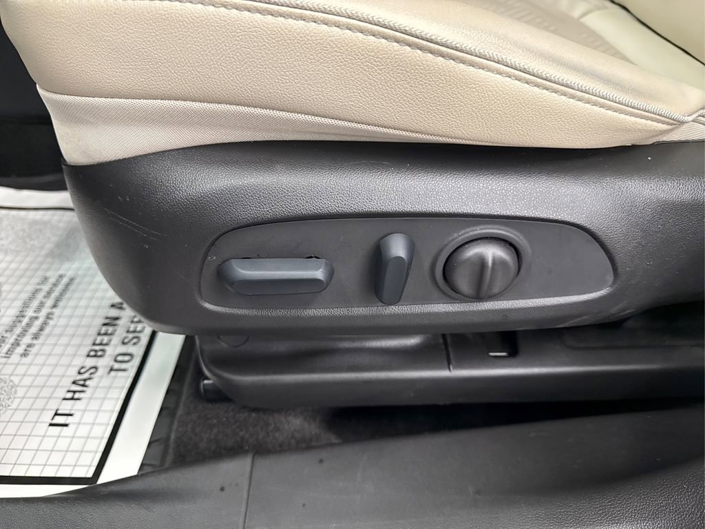Used 2023 Buick Encore GX Essence w/ Advanced Technology Package image 40