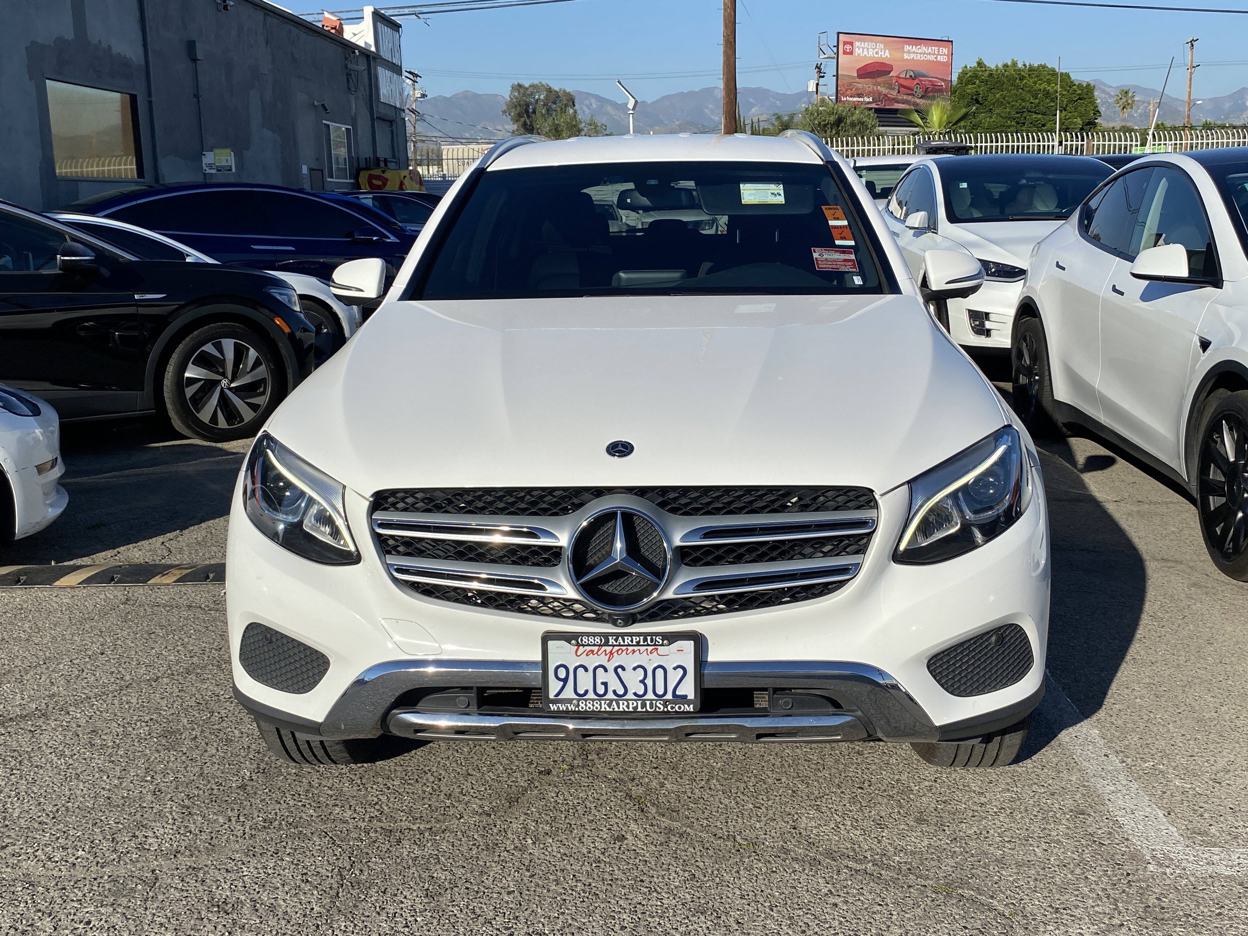 Used 2019 Mercedes-Benz GLC 300 w/ Parking Assistance Package image 3