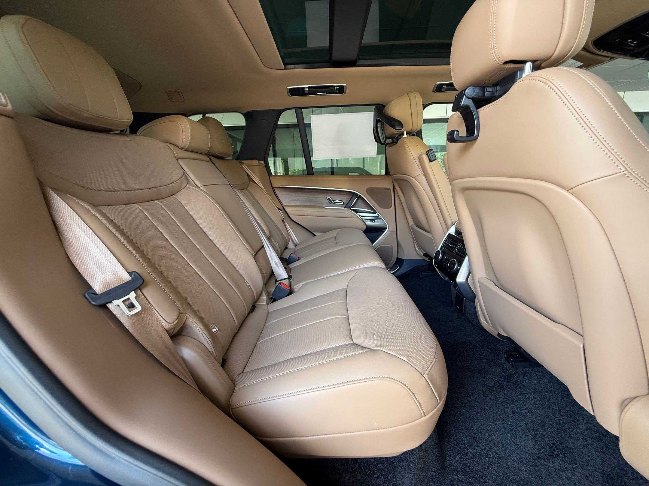 New 2026 Land Rover Range Rover SE AWD/4WD image 34