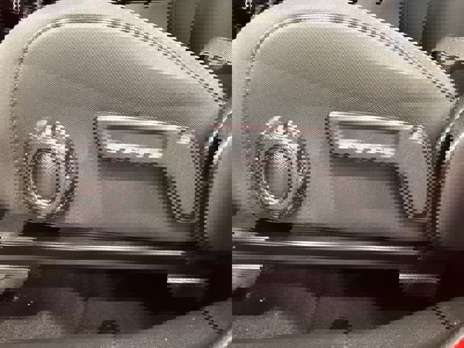 Used 2021 Jeep Wrangler Unlimited Sahara w/ Uconnect 4C Nav & Sound Group image 11