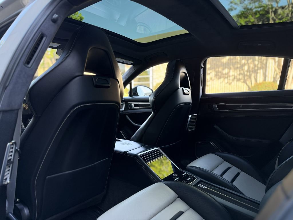 Used 2022 Porsche Panamera Turbo S image 20