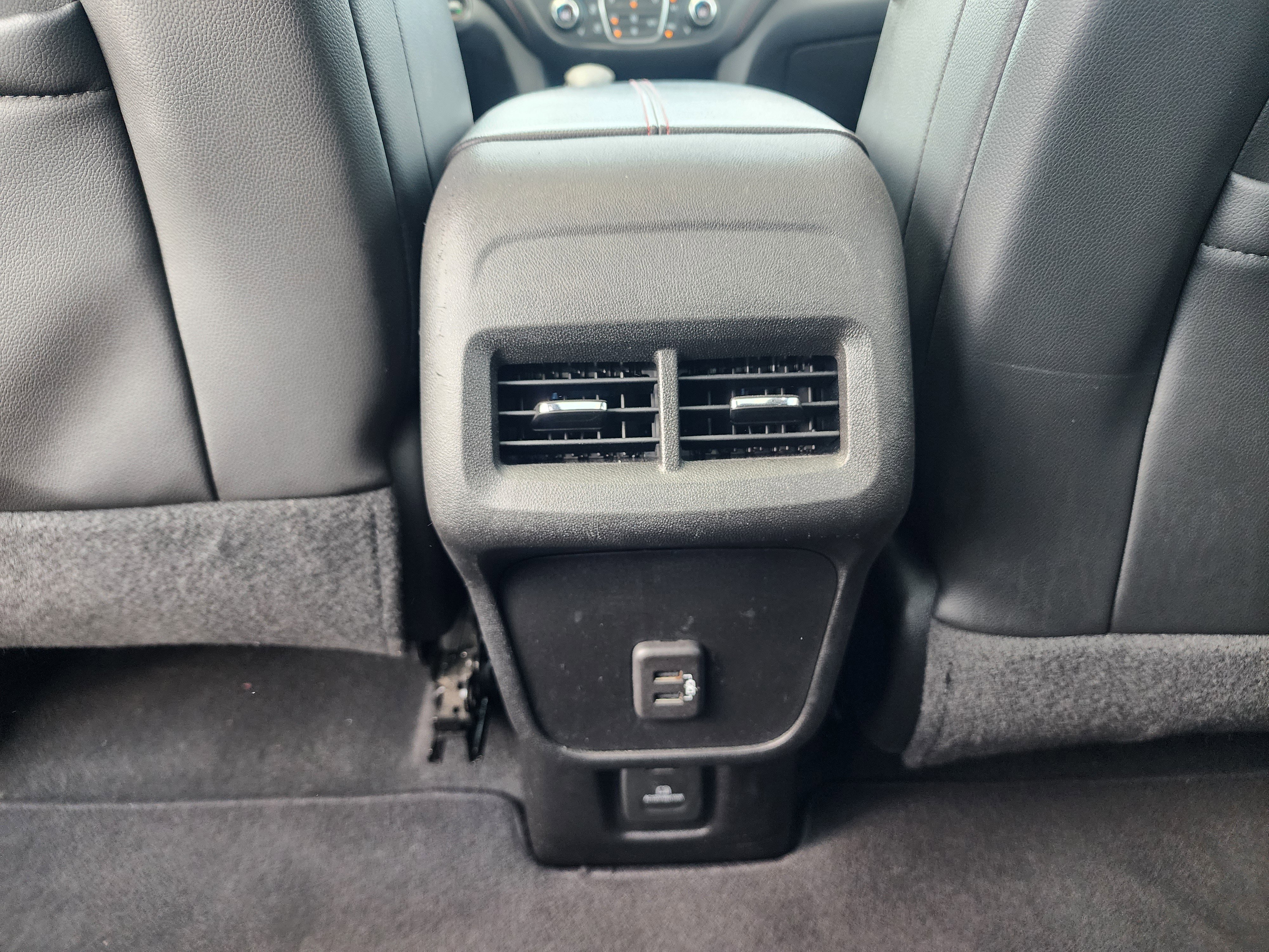 Used 2022 Chevrolet Equinox RS w/ RS Leather Package image 18
