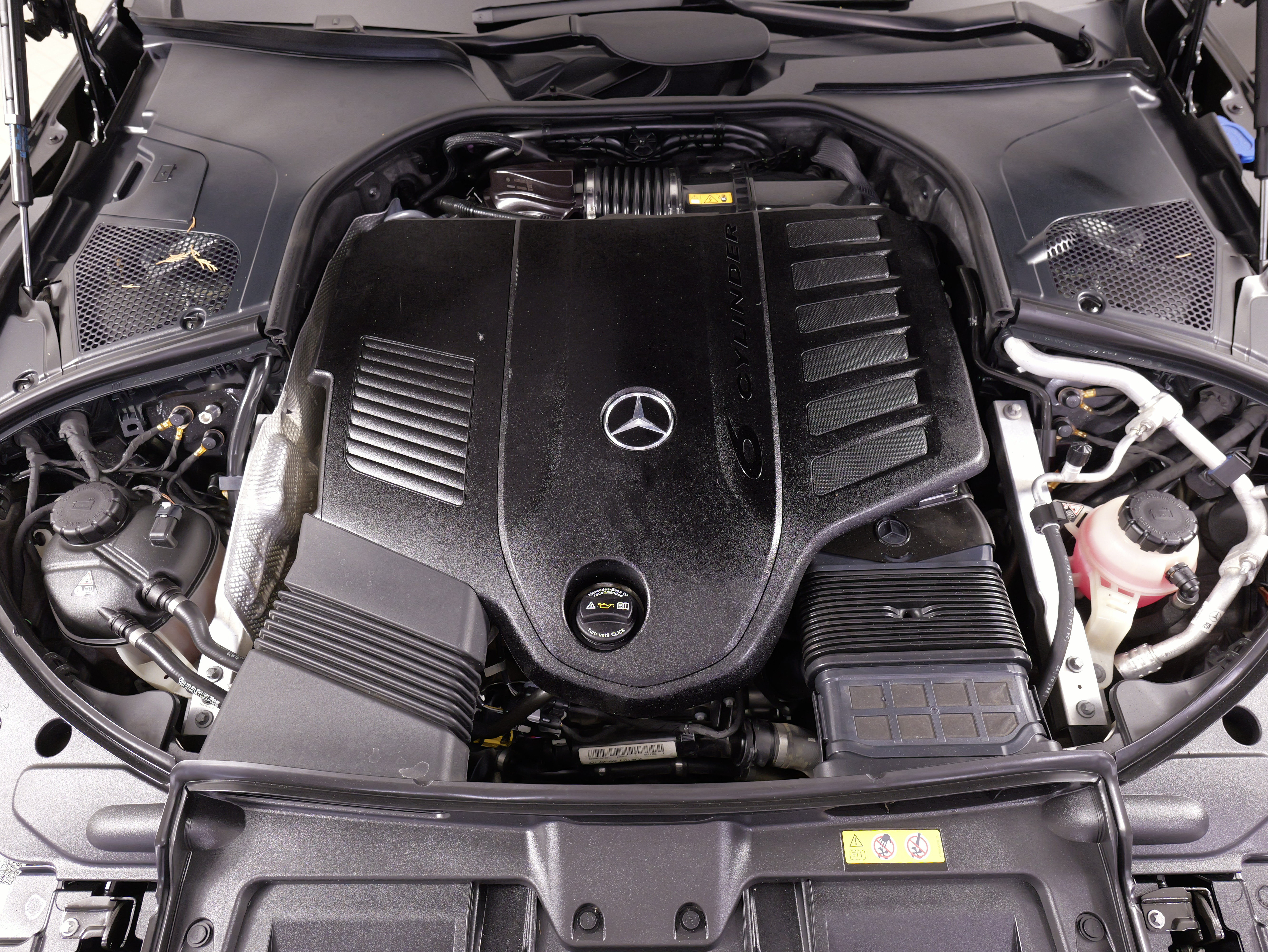 Used 2022 Mercedes-Benz S 500 4MATIC w/ AMG Line Package image 60